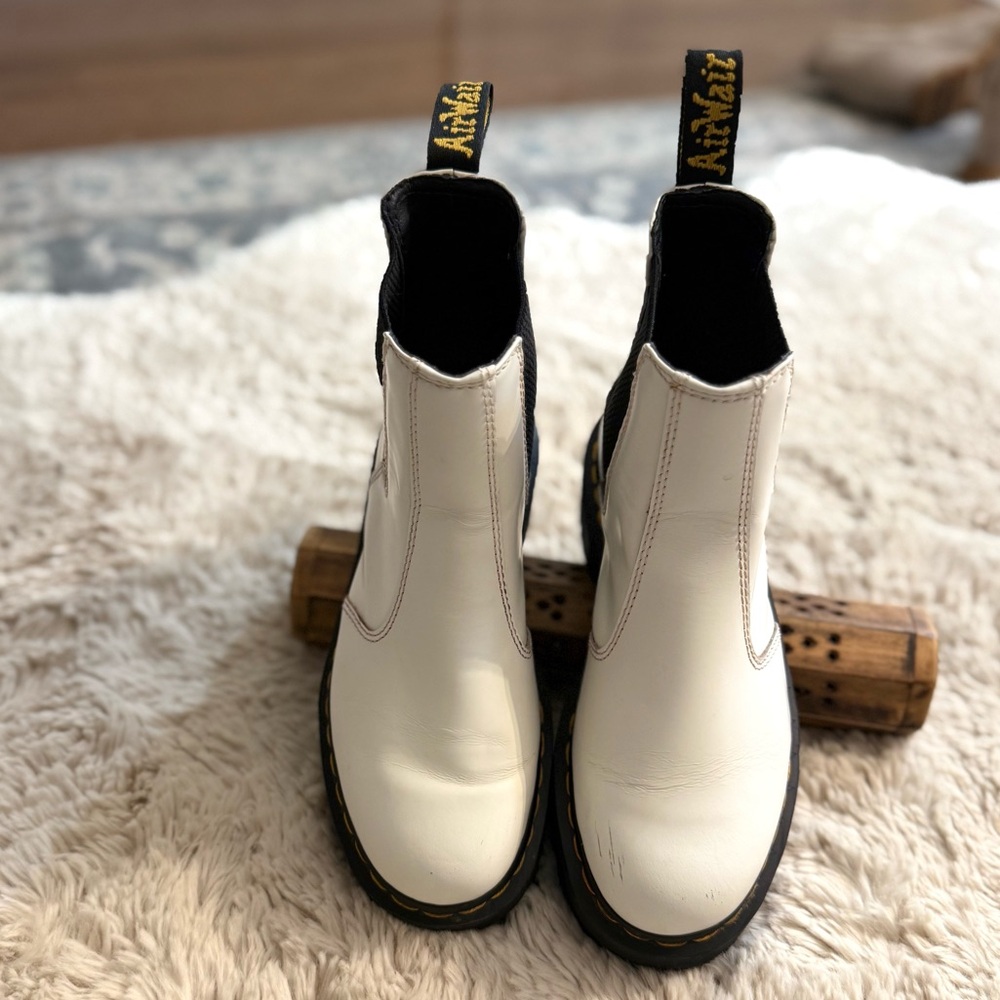 Doc Dr. Martens 2976 Quad Platform Women's White Chelsea Boot Size 37 US 6 - Picture 15 of 16